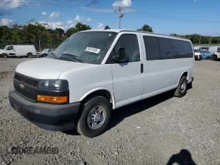 ✅ 2018 Chevrolet Express Passenger LS • VIN: 1GAZGNFP3J1172211 • Lot: 69076595. Listed on Copart with 29,380 mi. Free auction sales archive from the USA and detailed vehicle history report at DreamBid. Image 1.