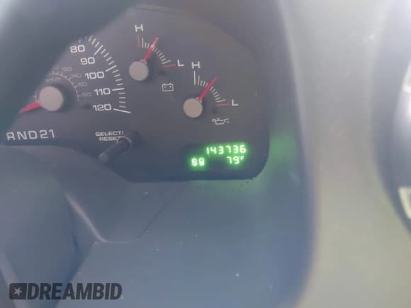 ✅ 2004 Ford Expedition Special Service • VIN: 1FMRU15W94LA14963 • Lot: 43307568. Wystawiony na IAAI z przebiegiem 143 736 mil. Bezpłatny archiwum sprzedaży aukcyjnych z USA i szczegółowy raport historii pojazdu na DreamBid. Zdjęcie 7.