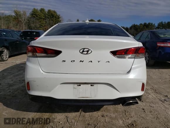 ✅ 2018 Hyundai Sonata Limited • VIN: 5NPE34AF8JH640016 • Lot: 39048513. Listed on Copart with 47,591 mi. Free auction sales archive from the USA and detailed vehicle history report at DreamBid. Image 6.