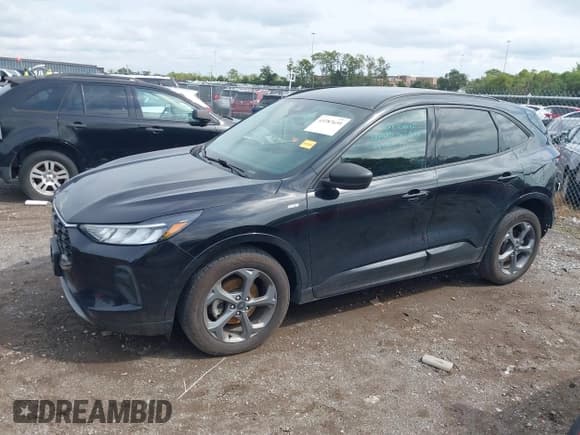 ✅ 2023 Ford Escape ST-Line • VIN: 1FMCU9MN2PUA57939 • Лот: 43287659. Опубликован ранее на IAAI с пробегом 47 411 миль. Бесплатный доступ к архиву аукционных продаж из США и подробный отчёт об истории автомобиля на DreamBid. Изображение 2.