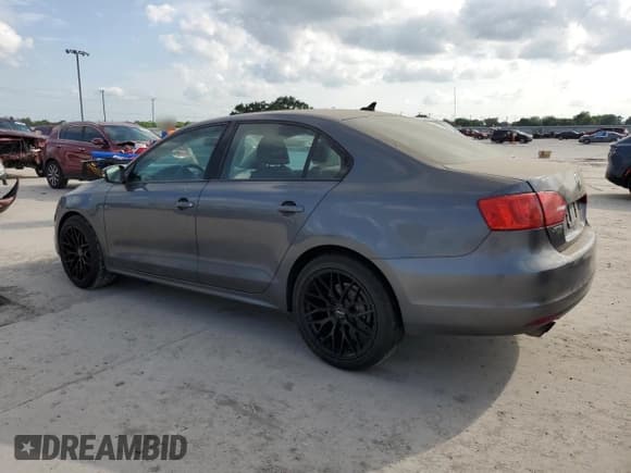 ✅ 2011 Volkswagen Jetta SE • VIN: 3VWDZ7AJ9BM368178 • Lot: 55215095. Listed on Copart with 265,400 mi. Free auction sales archive from the USA and detailed vehicle history report at DreamBid. Image 2.