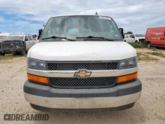 2017 Chevrolet Express Passenger LT с VIN 1GAWGFFF5H1129306, выставлен на аукционе Copart как лот 64026085 с пробегом 63 942 миль миль и Списание • Salvage title. История ставок и продаж доступна на DreamBid. Изображение 5.
