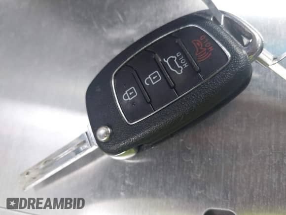 2018 Hyundai Tucson SEL with VIN KM8J33A44JU655654, listed as a IAAI auction lot 42590409 with 130,295 mi miles and . Bid and sale history available at DreamBid. Image 11.