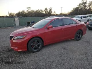 ✅ 2007 Toyota Camry LE • VIN: 4T1BE46K77U044053 • Lot: 89520145. Wystawiony na Copart z przebiegiem Nie podano. Bezpłatny archiwum sprzedaży aukcyjnych z USA i szczegółowy raport historii pojazdu na DreamBid. Zdjęcie 1.