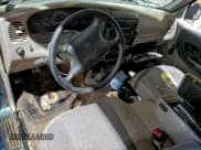 ✅ 1998 Ford Ranger XL • VIN: 1FTYR14C3WPA52760 • Лот: 95453015. Опубликован ранее на Copart с пробегом 249 073 миль. Бесплатный доступ к архиву аукционных продаж из США и подробный отчёт об истории автомобиля на DreamBid. Изображение 8.