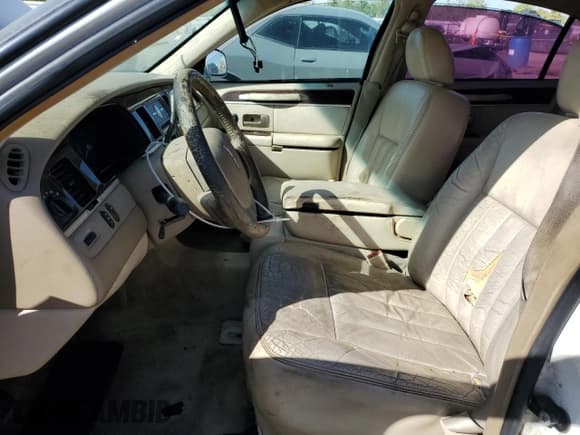 ✅ 2006 Lincoln Town Car Signature • VIN: 1LNHM81W86Y647017 • Лот: 85908655. Опубликован ранее на Copart с пробегом 216 405 миль. Бесплатный доступ к архиву аукционных продаж из США и подробный отчёт об истории автомобиля на DreamBid. Изображение 7.