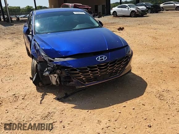 ✅ 2023 Hyundai Elantra Limited • VIN: KMHLP4AG1PU428623 • Lot: 72089765. Listed on Copart with 39,745 mi. Free auction sales archive from the USA and detailed vehicle history report at DreamBid. Image 14.