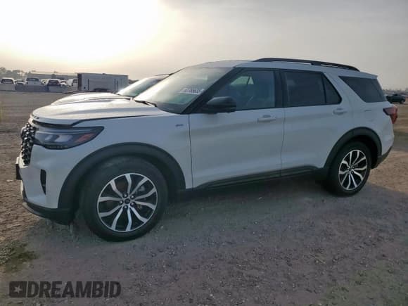 ✅ 2025 Ford Explorer ST-Line • VIN: 1FMUK7KH8SGA16315 • Lot: 62765635. Wystawiony na Copart z przebiegiem 4 489 mil. Bezpłatny archiwum sprzedaży aukcyjnych z USA i szczegółowy raport historii pojazdu na DreamBid. Zdjęcie 1.