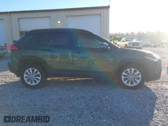 ✅ 2023 Toyota Corolla Cross LE • VIN: 7MUBAAAG2PV048135 • Лот: 43488213. Опубликован ранее на IAAI с пробегом 48 192 миль. Бесплатный доступ к архиву аукционных продаж из США и подробный отчёт об истории автомобиля на DreamBid. Изображение 13.