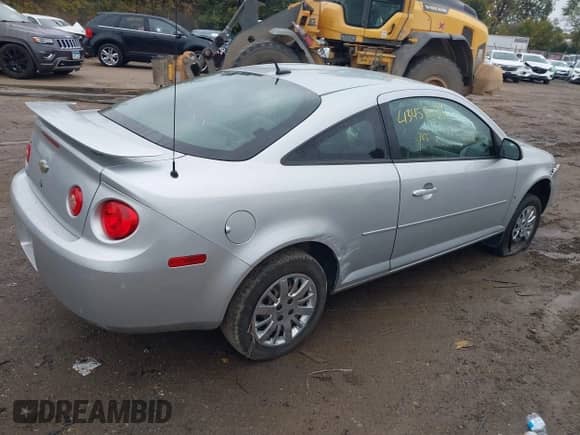 2009 Chevrolet Cobalt 1LT with VIN 1G1AT18H197179481, listed as a IAAI auction lot 43459086 with 76,608 mi miles and . Bid and sale history available at DreamBid. Image 4.