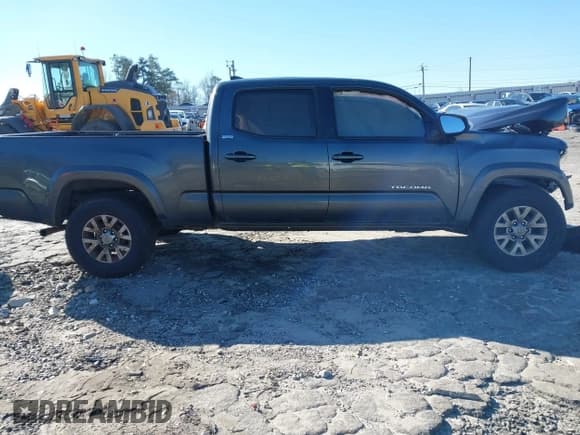 ✅ 2019 Toyota Tacoma SR5 • VIN: 3TMBZ5DNXKM021620 • Lot: 41582543. Listed on IAAI with Not provided. Free auction sales archive from the USA and detailed vehicle history report at DreamBid. Image 12.