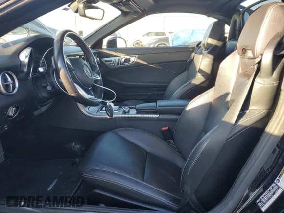 ✅ 2020 Mercedes-Benz SLC 300 • VIN: W1KPK3JA2LF170126 • Lot: 88535245. Listed on Copart with 60,141 mi. Free auction sales archive from the USA and detailed vehicle history report at DreamBid. Image 7.