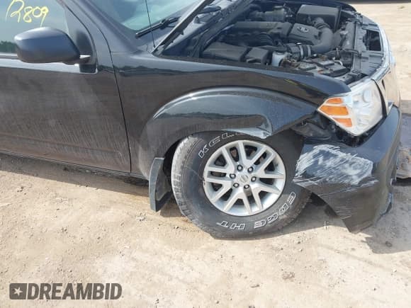 ✅ 2018 Nissan Frontier SV • VIN: 1N6AD0EV0JN725029 • Lot: 43172809. Wystawiony na IAAI z przebiegiem 157 923 mil. Bezpłatny archiwum sprzedaży aukcyjnych z USA i szczegółowy raport historii pojazdu na DreamBid. Zdjęcie 6.