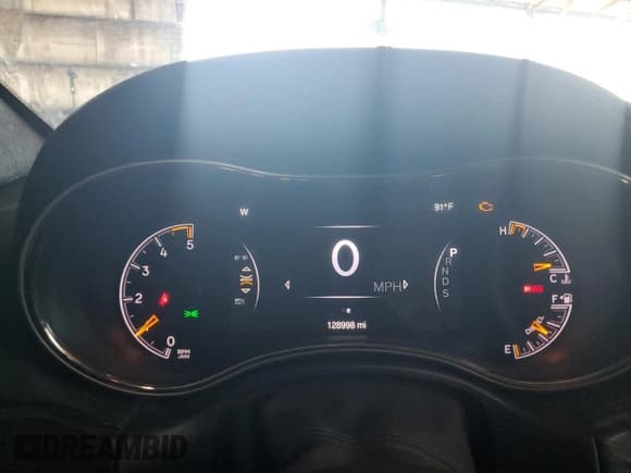 ✅ 2014 Jeep Grand Cherokee • VIN: 1C4RJEJM8EC424373 • Lot: 72256674. Listed on Copart with 128,998 mi. Free auction sales archive from the USA and detailed vehicle history report at DreamBid. Image 9.