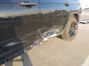 ✅ 2024 Jeep Grand Cherokee Limited • VIN: 1C4RJKBG2R8527756 • Lot: 43448252. Wystawiony na IAAI z przebiegiem 13 713 mil. Bezpłatny archiwum sprzedaży aukcyjnych z USA i szczegółowy raport historii pojazdu na DreamBid. Zdjęcie 6.