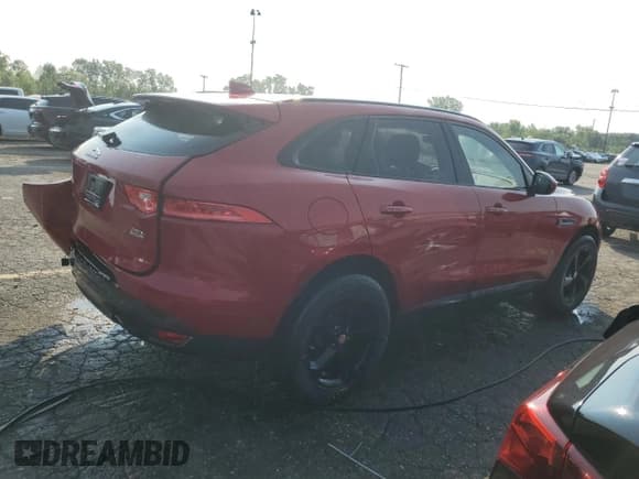 ✅ 2019 Jaguar F-Pace 25t Premium • VIN: SADCJ2FX3KA355272 • Lot: 66181395. Listed on Copart with 73,175 mi. Free auction sales archive from the USA and detailed vehicle history report at DreamBid. Image 3.