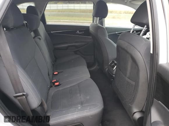 ✅ 2019 Kia Sorento LX • VIN: 5XYPGDA5XKG488026 • Lot: 91338575. Listed on Copart with 167,179 mi. Free auction sales archive from the USA and detailed vehicle history report at DreamBid. Image 11.