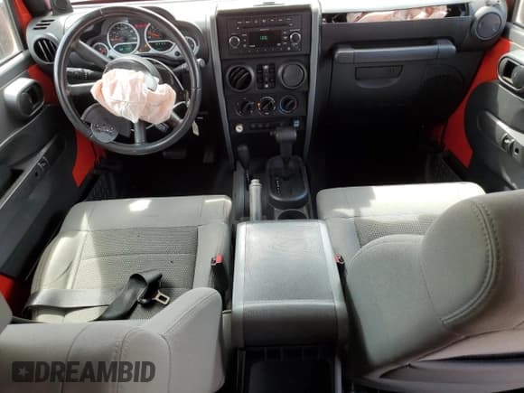 ✅ 2008 Jeep Wrangler Unlimited Rubicon • VIN: 1J4GA69158L655186 • Lot: 64682765. Listed on Copart with 150,833 mi. Free auction sales archive from the USA and detailed vehicle history report at DreamBid. Image 8.