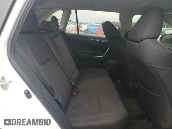 ✅ 2021 Toyota RAV4 LE • VIN: 2T3H1RFV9MW113292 • Lot: 81800515. Wystawiony na Copart z przebiegiem 114 394 mil. Bezpłatny archiwum sprzedaży aukcyjnych z USA i szczegółowy raport historii pojazdu na DreamBid. Zdjęcie 11.