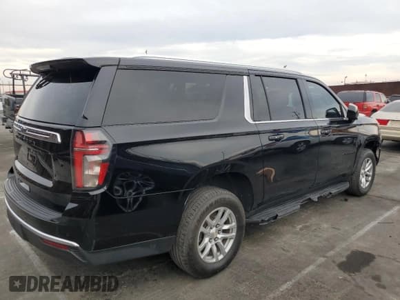 ✅ 2023 Chevrolet Suburban LS • VIN: 1GNSCBKD2PR245004 • Lot: 92729245. Wystawiony na Copart z przebiegiem Nie podano. Bezpłatny archiwum sprzedaży aukcyjnych z USA i szczegółowy raport historii pojazdu na DreamBid. Zdjęcie 3.