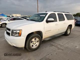 ✅ 2010 Chevrolet Suburban LT • VIN: 1GNUCJE0XAR281350 • Lot: 68545495. Wystawiony na Copart z przebiegiem 240 834 mil. Bezpłatny archiwum sprzedaży aukcyjnych z USA i szczegółowy raport historii pojazdu na DreamBid. Zdjęcie 1.