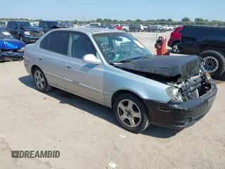 2003 Hyundai Accent GL z VIN KMHCG45C23U427238, wystawiony jako IAAI lot #43412077 z przebiegiem 111 107 mil mil oraz . Historia ofert i sprzedaży dostępna na DreamBid. Obrazek 1.