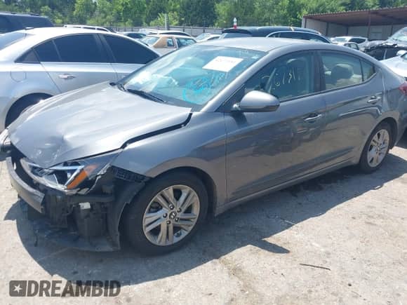 2019 Hyundai Elantra SEL z VIN 5NPD84LF4KH481832, wystawiony jako IAAI lot #42673181 z przebiegiem 85 259 mil mil oraz . Historia ofert i sprzedaży dostępna na DreamBid. Obrazek 17.