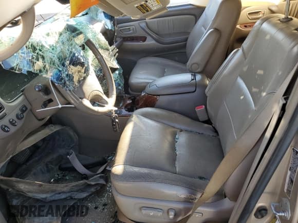 ✅ 2006 Toyota Sequoia Limited • VIN: 5TDBT48A06S277354 • Lot: 62943735. Wystawiony na Copart z przebiegiem 199 382 mil. Bezpłatny archiwum sprzedaży aukcyjnych z USA i szczegółowy raport historii pojazdu na DreamBid. Zdjęcie 7.