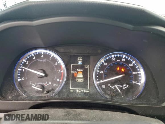 ✅ 2014 Toyota Highlander XLE • VIN: 5TDJKRFH3ES031859 • Лот: 85536705. Опубликован ранее на Copart с пробегом 180 744 миль. Бесплатный доступ к архиву аукционных продаж из США и подробный отчёт об истории автомобиля на DreamBid. Изображение 9.