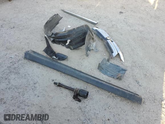 ✅ 2018 Mitsubishi Outlander SE • VIN: JA4AD3A34JZ013179 • Lot: 71350275. Wystawiony na Copart z przebiegiem 167 726 mil. Bezpłatny archiwum sprzedaży aukcyjnych z USA i szczegółowy raport historii pojazdu na DreamBid. Zdjęcie 13.