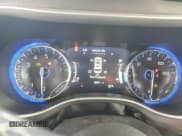 ✅ 2025 Chrysler Pacifica Select • VIN: 2C4RC1BG3SR502556 • Lot: 93856955. Wystawiony na Copart z przebiegiem 30 371 mil. Bezpłatny archiwum sprzedaży aukcyjnych z USA i szczegółowy raport historii pojazdu na DreamBid. Zdjęcie 9.