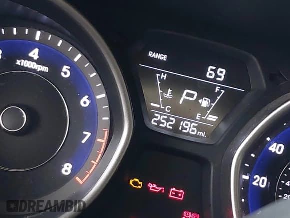 ✅ 2016 Hyundai Elantra SE • VIN: 5NPDH4AE2GH703902 • Lot: 43583224. Listed on IAAI with 252,196 mi. Free auction sales archive from the USA and detailed vehicle history report at DreamBid. Image 15.