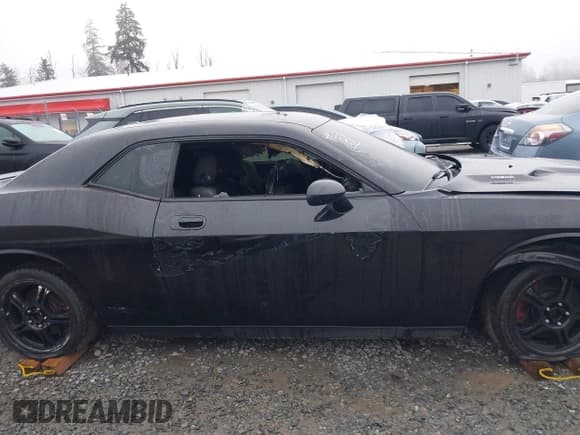 ✅ 2010 Dodge Challenger R/T Classic • VIN: 2B3CJ5DT6AH118905 • Lot: 41309360. Wystawiony na IAAI z przebiegiem Nie podano. Bezpłatny archiwum sprzedaży aukcyjnych z USA i szczegółowy raport historii pojazdu na DreamBid. Zdjęcie 12.