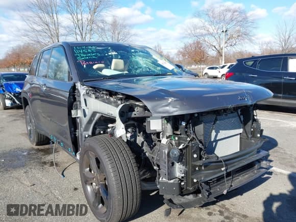 ✅ 2025 Jeep Grand Cherokee Limited • VIN: 1C4RJHBGXS8666607 • Lot: 43776073. Listed on IAAI with 6,789 mi. Free auction sales archive from the USA and detailed vehicle history report at DreamBid. Image 1.