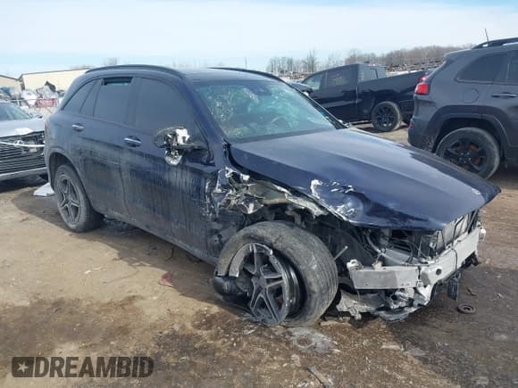 ✅ 2021 Mercedes-Benz GLC 300 • VIN: W1N0G8EB5MF921579 • Лот: 41527535. Опубликован ранее на IAAI с пробегом 56 512 миль. Бесплатный доступ к архиву аукционных продаж из США и подробный отчёт об истории автомобиля на DreamBid. Изображение 1.