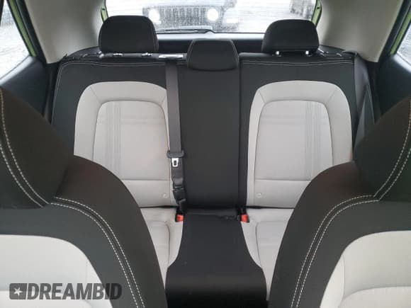 ✅ 2023 Hyundai Venue SEL • VIN: KMHRC8A33PU248389 • Lot: 80751544. Listed on Copart with 28,398 mi. Free auction sales archive from the USA and detailed vehicle history report at DreamBid. Image 10.