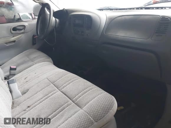 ✅ 2001 Ford F-150 XL • VIN: 1FTRX17W91NA22392 • Lot: 41979352. Listed on IAAI with 277,943 mi. Free auction sales archive from the USA and detailed vehicle history report at DreamBid. Image 5.