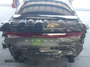 ✅ 2025 Hyundai Elantra Limited • VIN: KMHLN4DJ3SU133402 • Лот: 43040763. Опубликован ранее на IAAI с пробегом 1 677 миль. Бесплатный доступ к архиву аукционных продаж из США и подробный отчёт об истории автомобиля на DreamBid. Изображение 6.