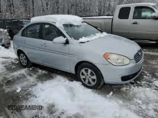 2008 Hyundai Accent GLS z VIN KMHCN46C68U182357, wystawiony jako Copart lot #40635904 z przebiegiem 54 920 mil mil oraz Czysty tytuł • Clean title. Historia ofert i sprzedaży dostępna na DreamBid. Obrazek 4.