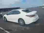 2023 Toyota Camry Hybrid LE z VIN 4T1H31AK4PU047742, wystawiony jako IAAI lot #42683858 z przebiegiem 19 619 mil mil oraz . Historia ofert i sprzedaży dostępna na DreamBid. Obrazek 14.