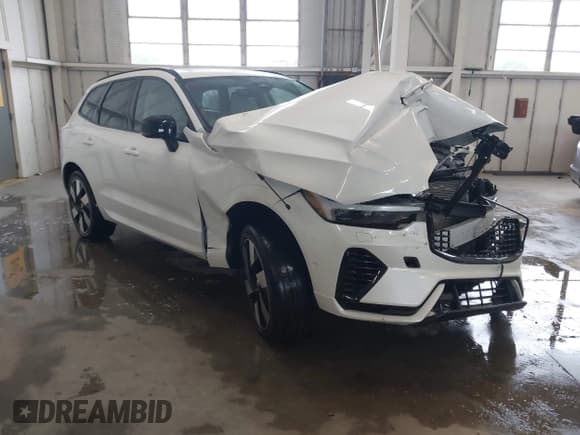 ✅ 2024 Volvo XC60 Plus Dark Theme • VIN: YV4H60DL5R1782435 • Lot: 42910415. Listed on IAAI with 30,065 mi. Free auction sales archive from the USA and detailed vehicle history report at DreamBid. Image 1.