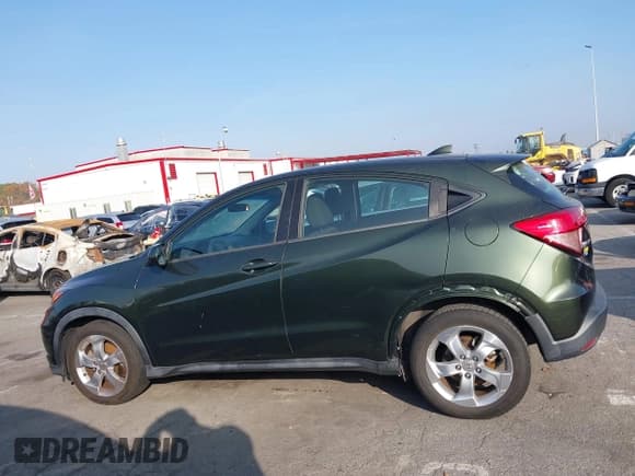 ✅ 2016 Honda HR-V LX • VIN: 3CZRU5H39GM742504 • Лот: 43786121. Опубликован ранее на IAAI с пробегом 101 349 миль. Бесплатный доступ к архиву аукционных продаж из США и подробный отчёт об истории автомобиля на DreamBid. Изображение 14.