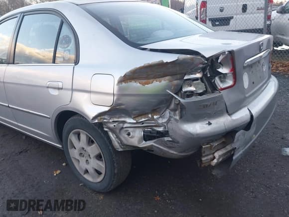 ✅ 2002 Honda Civic EX • VIN: 1HGES26762L074056 • Лот: 43798446. Опубликован ранее на IAAI с пробегом 121 762 миль. Бесплатный доступ к архиву аукционных продаж из США и подробный отчёт об истории автомобиля на DreamBid. Изображение 6.