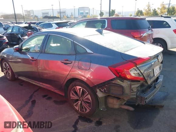 ✅ 2018 Honda Civic EX-T • VIN: JHMFC1F33JX008304 • Лот: 43803957. Опубликован ранее на IAAI с пробегом 191 100 миль. Бесплатный доступ к архиву аукционных продаж из США и подробный отчёт об истории автомобиля на DreamBid. Изображение 15.