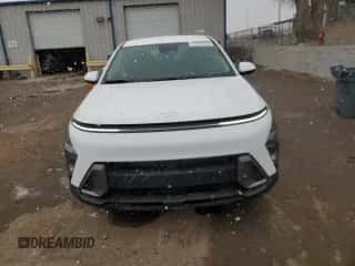 2024 Hyundai Kona Essential with VIN KM8HACAB8RU079744, listed as a Copart auction lot 88050495 with 23,804 mi miles and Clean title. Bid and sale history available at DreamBid. Image 5.