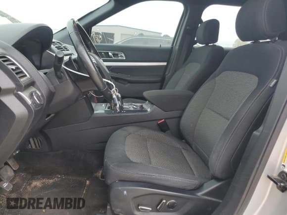 ✅ 2016 Ford Explorer XLT • VIN: 1FM5K8D87GGA76696 • Lot: 92859185. Wystawiony na Copart z przebiegiem 190 286 mil. Bezpłatny archiwum sprzedaży aukcyjnych z USA i szczegółowy raport historii pojazdu na DreamBid. Zdjęcie 7.