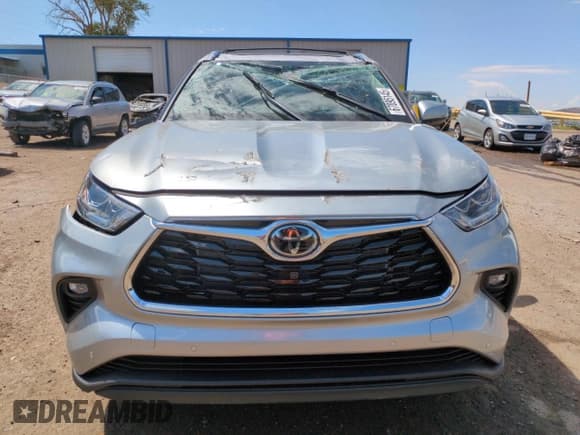 ✅ 2025 Toyota Highlander LE • VIN: 5TDKDRAH3SS555482 • Лот: 67095145. Опубликован ранее на Copart с пробегом 8 436 миль. Бесплатный доступ к архиву аукционных продаж из США и подробный отчёт об истории автомобиля на DreamBid. Изображение 5.