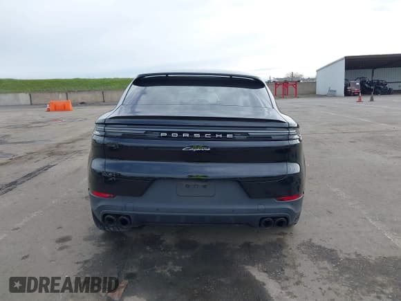 ✅ 2024 Porsche Cayenne • VIN: WP1BA2AY9RDA49496 • Лот: 41847945. Опубликован ранее на IAAI с пробегом 29 586 миль. Бесплатный доступ к архиву аукционных продаж из США и подробный отчёт об истории автомобиля на DreamBid. Изображение 16.