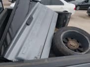 ✅ 2019 Chevrolet Silverado 1500 LT • VIN: 3GCPWCEK5KG127317 • Lot: 42642169. Wystawiony na IAAI z przebiegiem 127 563 mil. Bezpłatny archiwum sprzedaży aukcyjnych z USA i szczegółowy raport historii pojazdu na DreamBid. Zdjęcie 9.