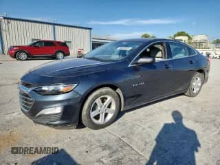 2020 Chevrolet Malibu LS z VIN 1G1ZC5ST7LF117474, wystawiony jako Copart lot #86092625 z przebiegiem 136 685 mil mil oraz Czysty tytuł • Clean title. Historia ofert i sprzedaży dostępna na DreamBid. Obrazek 1.